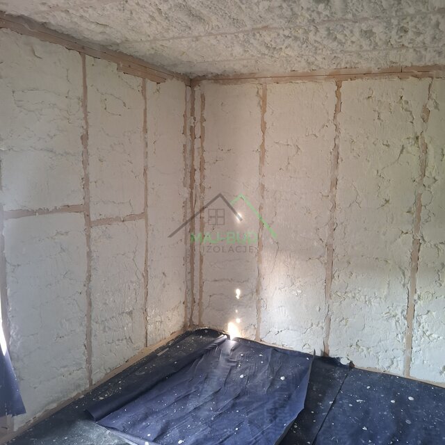 Ocieplanie pianą PUR - Pomieszczenie gospodarcze - Wołczkowo - ul. Łanowa, Wołczkowo
